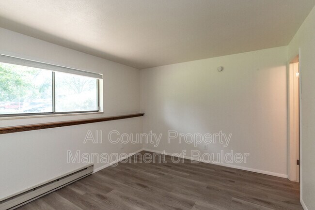 Foto del edificio - 2626 Juniper Ave