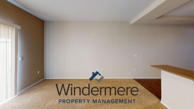 Building Photo - 236 NE Flowers Ln