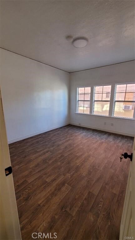 Foto del edificio - 201 S Soto St