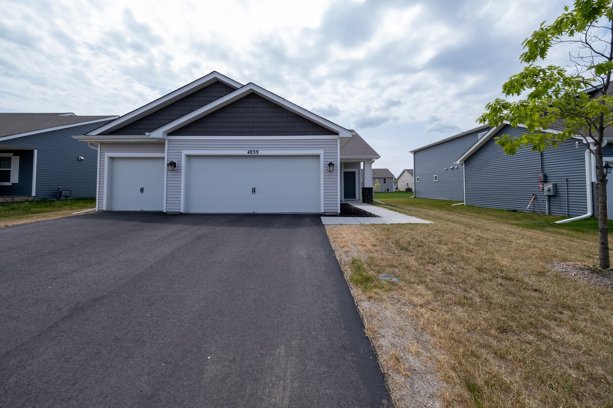 4839 Empress Ave N, Hugo, MN 55038 House Rental in Hugo, MN