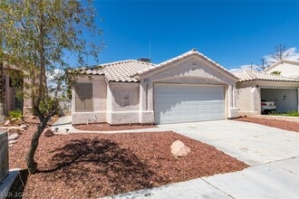 Building Photo - 1833 Sierra Hills Way