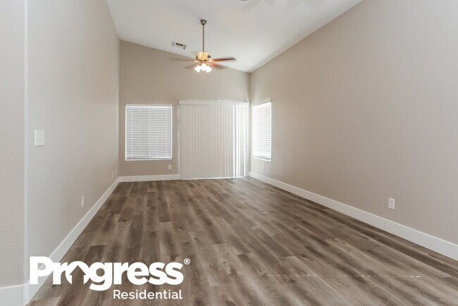 Building Photo - 7000 Glass Slipper Ct