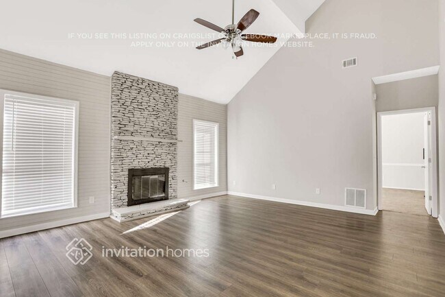 Building Photo - 1521 Green Oak Cir NW