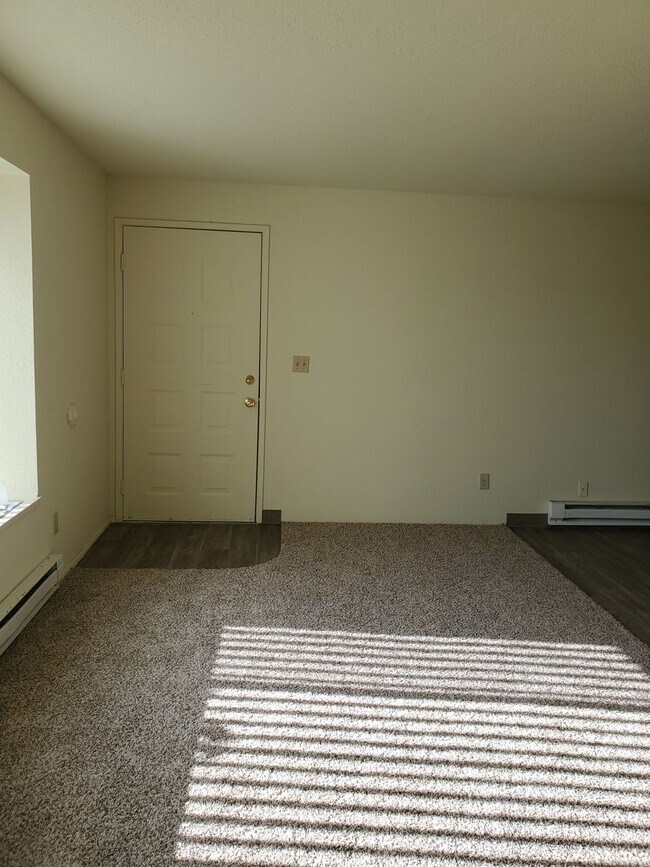 Foto del edificio - 2 Bedroom 1 Bath Duplex