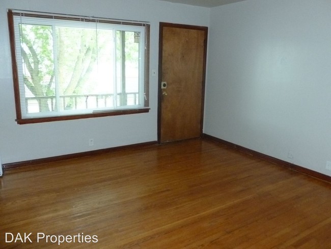 Building Photo - 5555 N Teutonia Ave