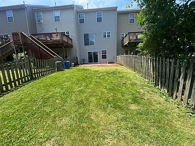 Building Photo - 979 Pirates Ct