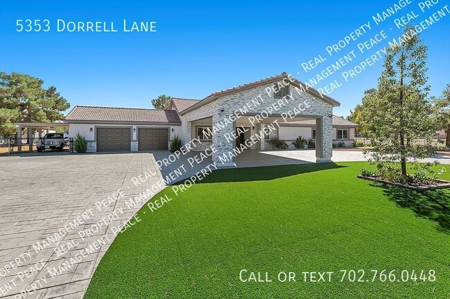 Building Photo - Equestrian Estate, single story estate on ...