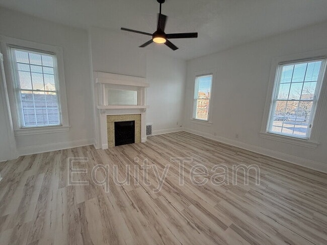 Building Photo - 4417 Ashland Ave