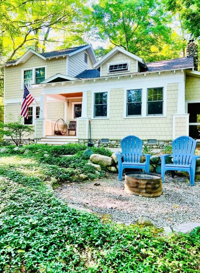 Building Photo - 239 Leonard Ct