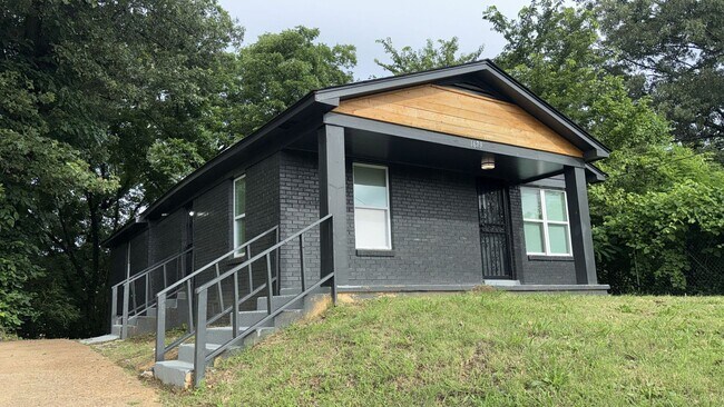 Building Photo - New Rental Opportunity in Memphis!