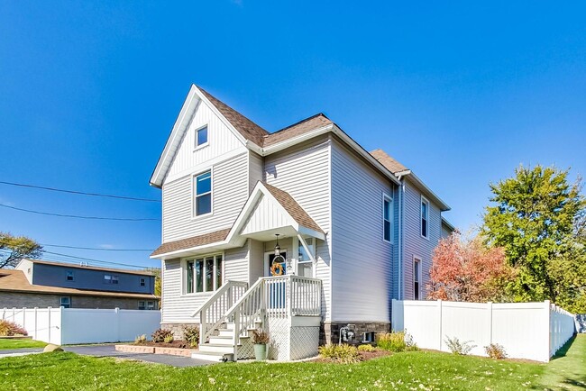 Building Photo - 9620 W 57th St