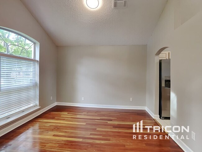 Foto del edificio - 413 N Bridgestone Ave
