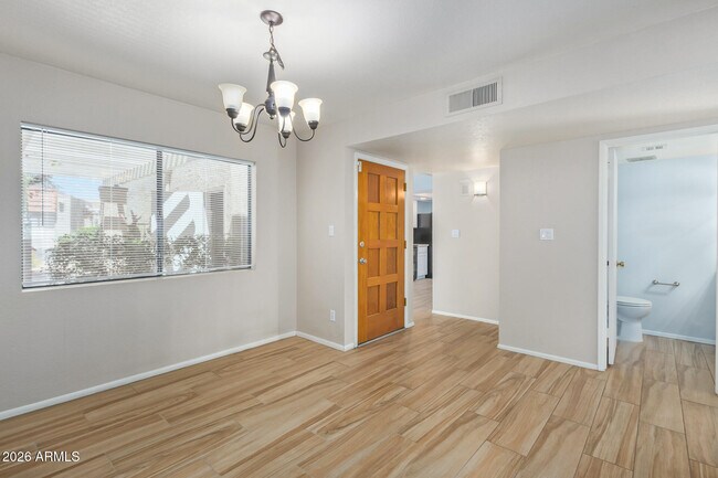 Foto del edificio - 5100 N Miller Rd