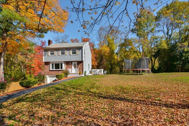 Building Photo - 15 Appaloosa Dr