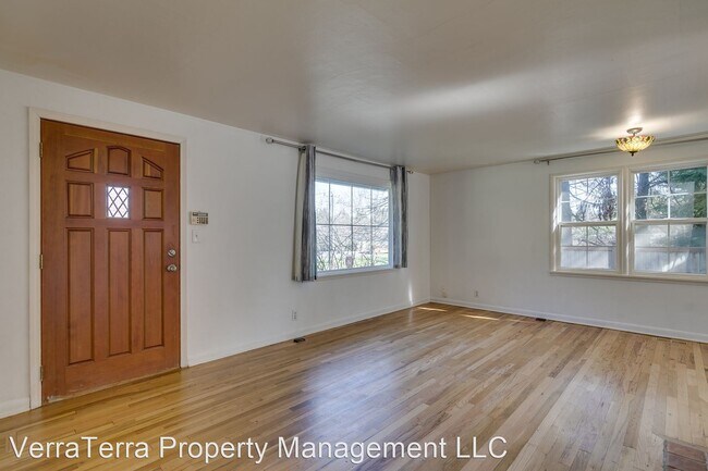 Building Photo - 4 br, 1.5 bath House - 16283 10th Ave NE