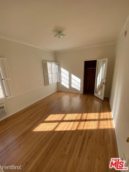 Building Photo - 2 br, 1 bath Condo - 107 N Kings Rd # 1/2 1