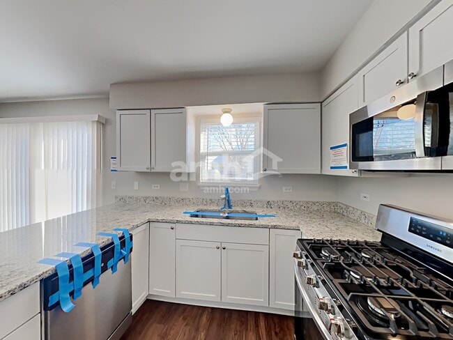 Building Photo - 1712 Tall Oaks Dr