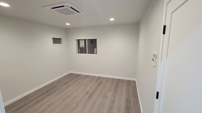 Foto del edificio - 23943 Fambrough St