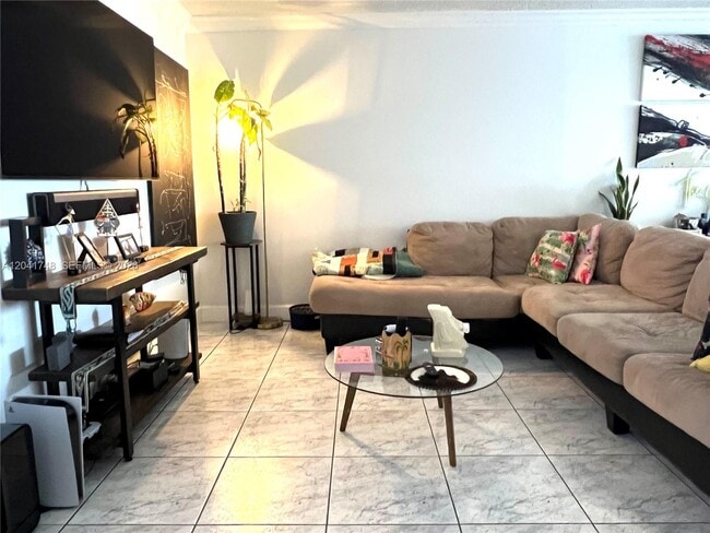 Building Photo - 2401 Collins Ave