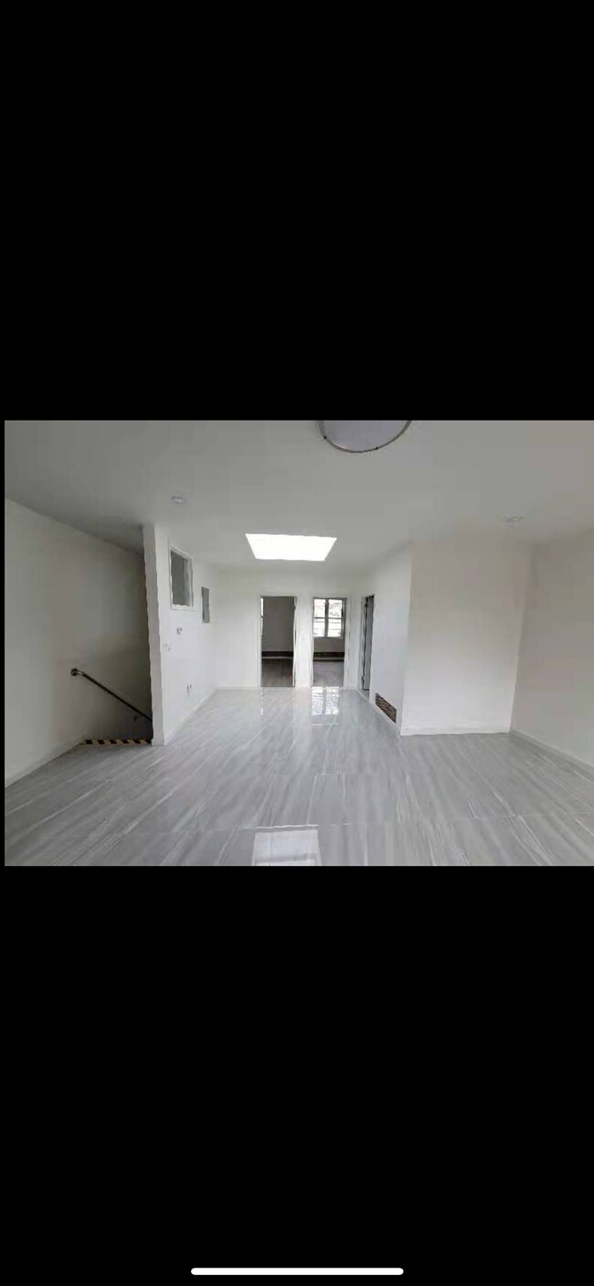 Building Photo - 1818 Avenue X