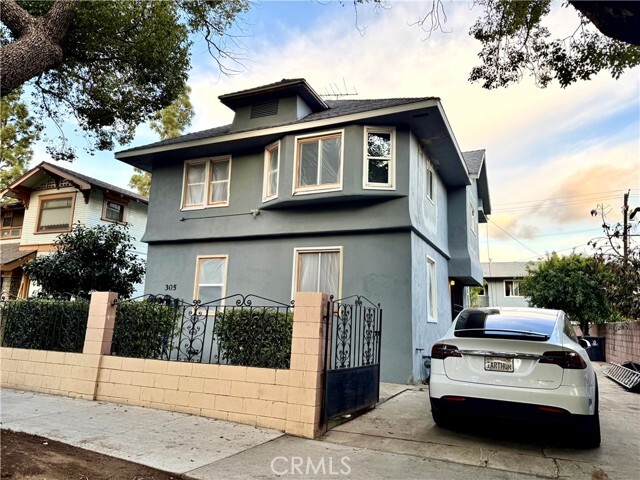 Foto principal - 305 Cypress Ave