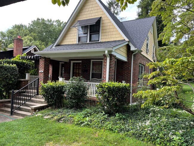 Building Photo - 161 Edgewood Rd