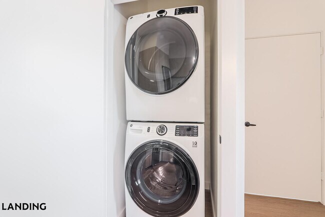 Foto del edificio - 2623 Keene St