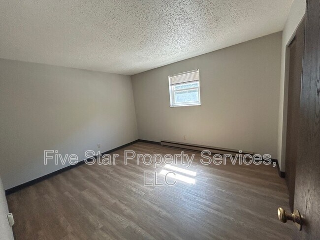 Building Photo - 2080 W Washington St