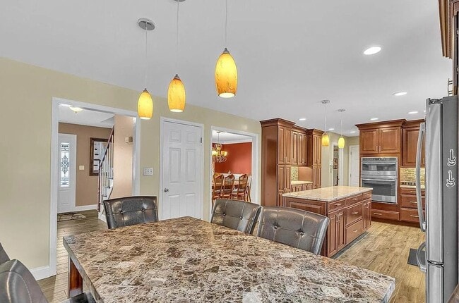 Foto del edificio - 283 N New Prospect Rd