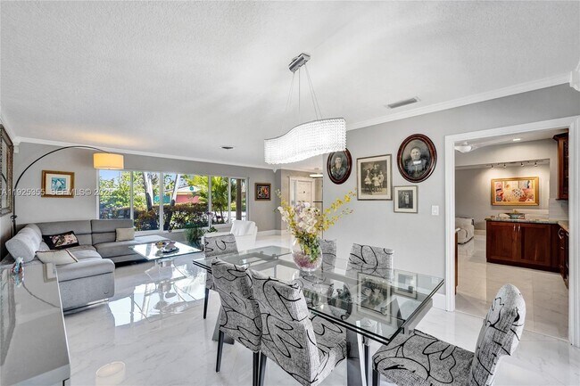 Building Photo - 4060 NE 26th Ave