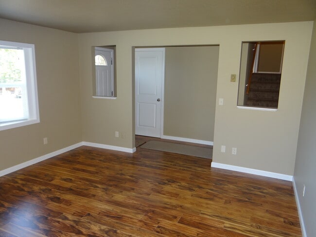 Building Photo - 10908 NW 3rd Ct