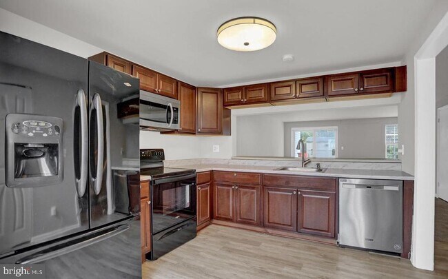 Foto del edificio - 1311 Stockett Square