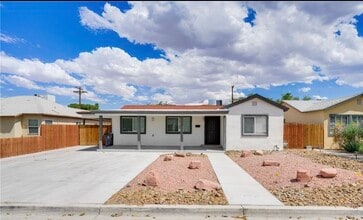 Building Photo - 1229 8th Pl