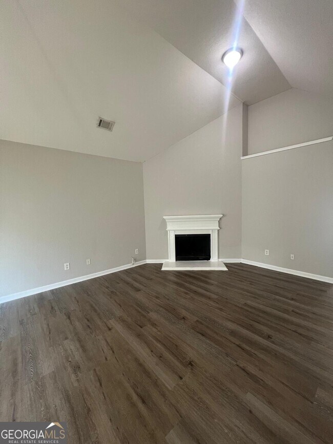 Foto del edificio - 4649 Raven Wood Loop