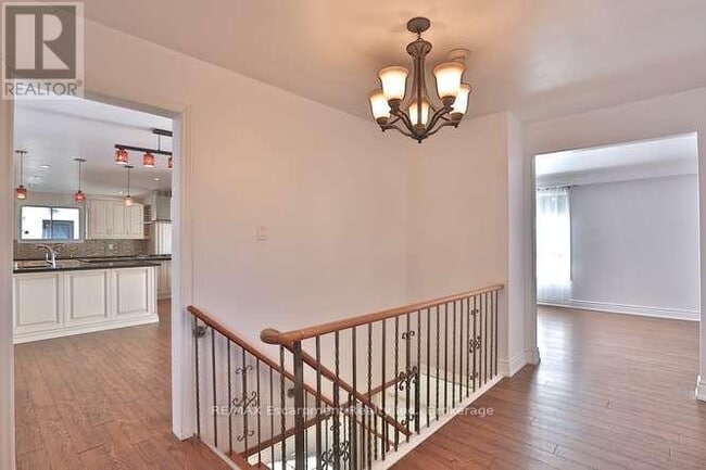 Building Photo - 1336 Queen Victoria Ave