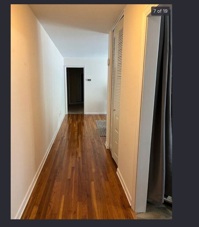 Foto del edificio - 10527 Montrose Ave