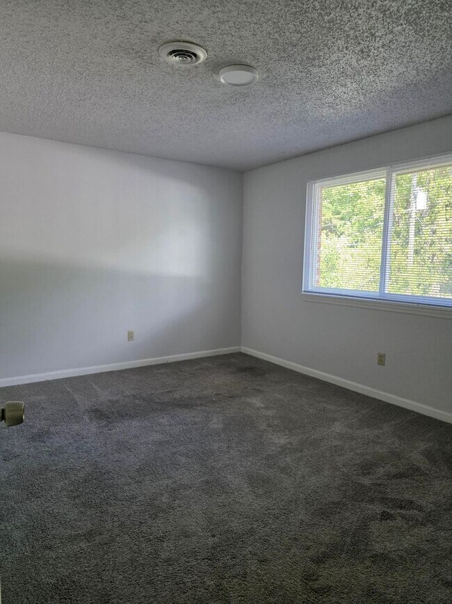 Foto del edificio - 2-Bedroom, 1-Bath