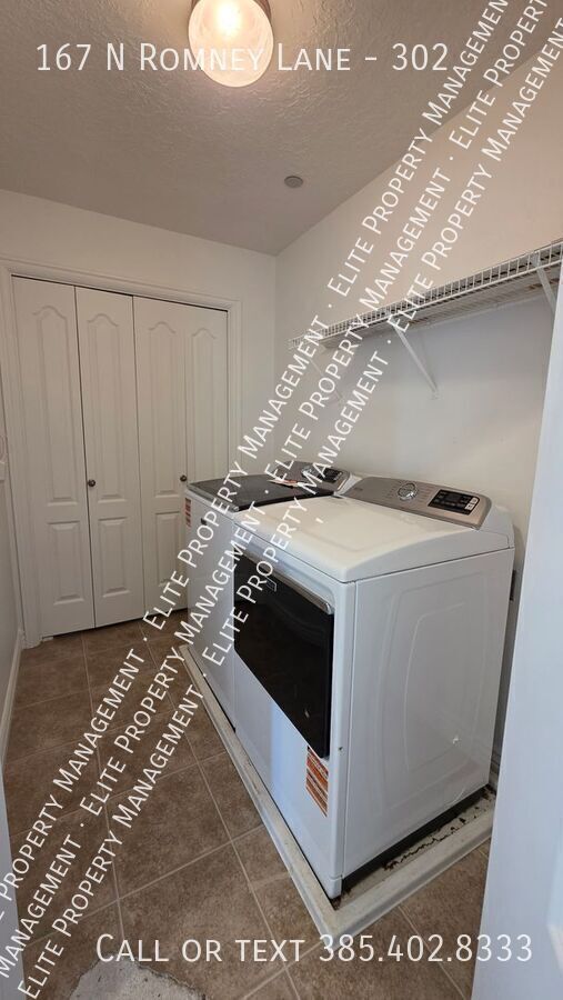 Foto del edificio - 167 N Romney Ln