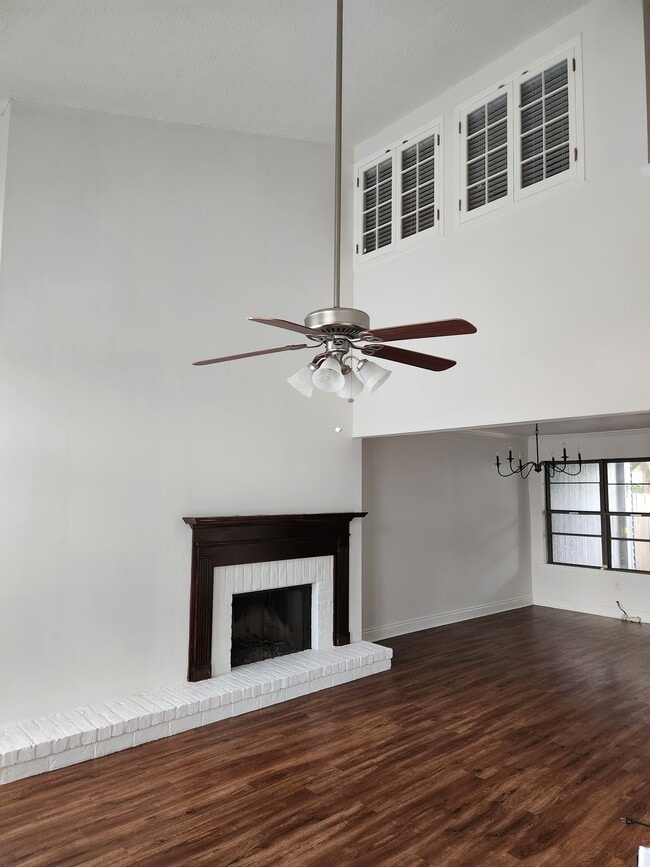Building Photo - 10 Audubon Oaks Blvd