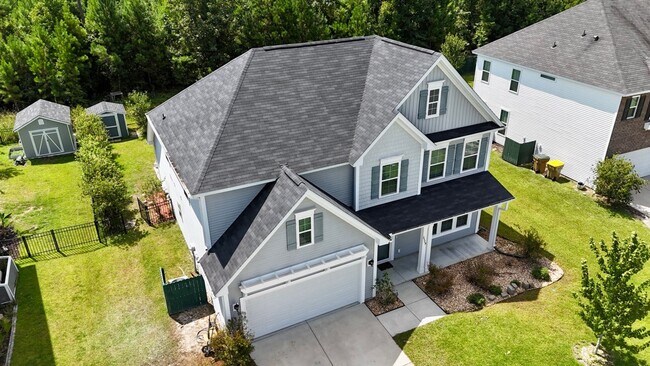 Building Photo - 5 bedroom and 3.5 bath located in BUCKHEAD...