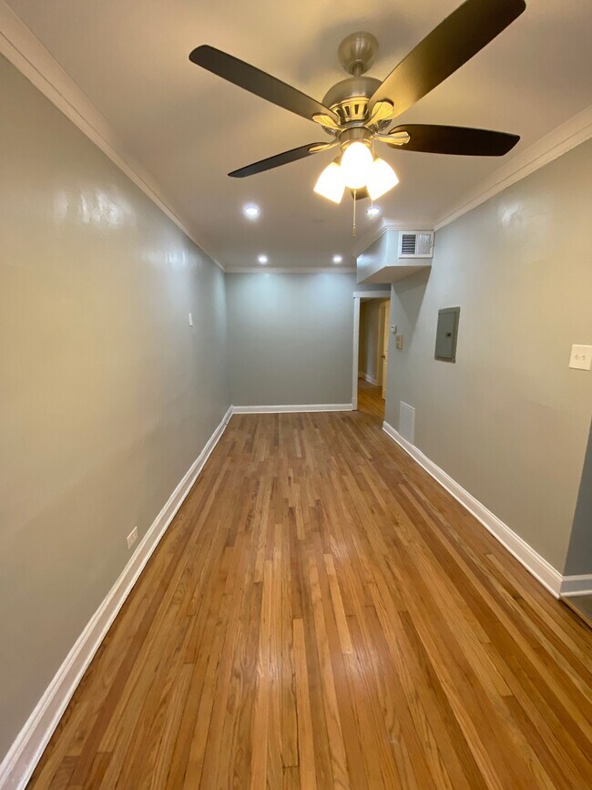 Foto del edificio - 7014 N Paulina St