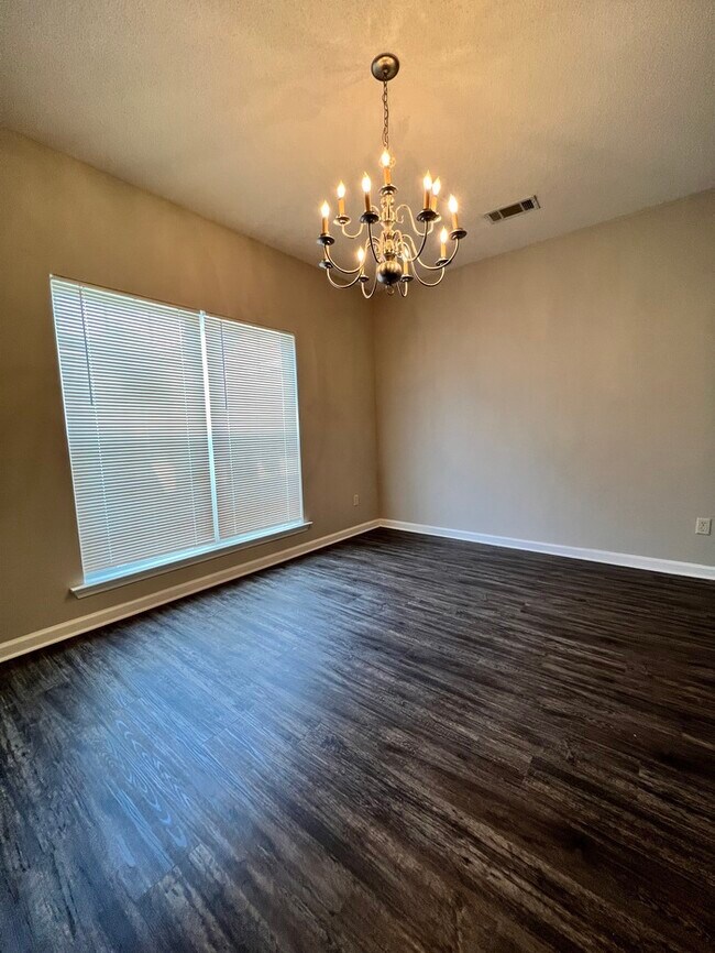 Building Photo - 9266 Speerberry Ln Cordova, TN 38016