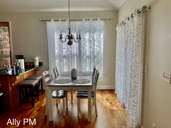 Foto del edificio - 1052 Glenwood Station Ln