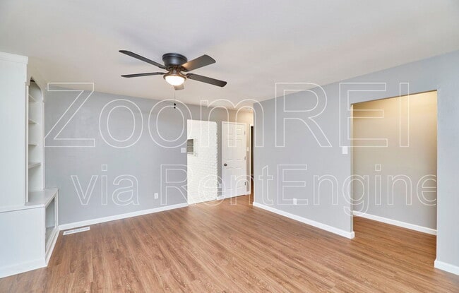 Building Photo - 2400 E Humes Ln