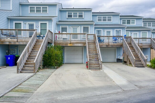 Foto del edificio - FURNISHED OFF-SEASON MONTHLY RENTAL-STARTI...