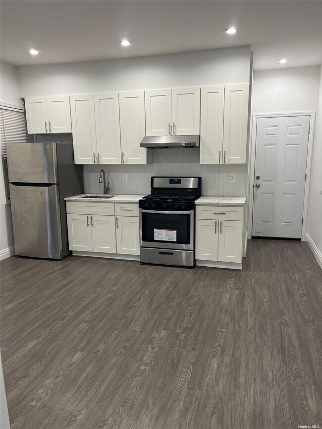 Foto del edificio - 85-44 102nd St