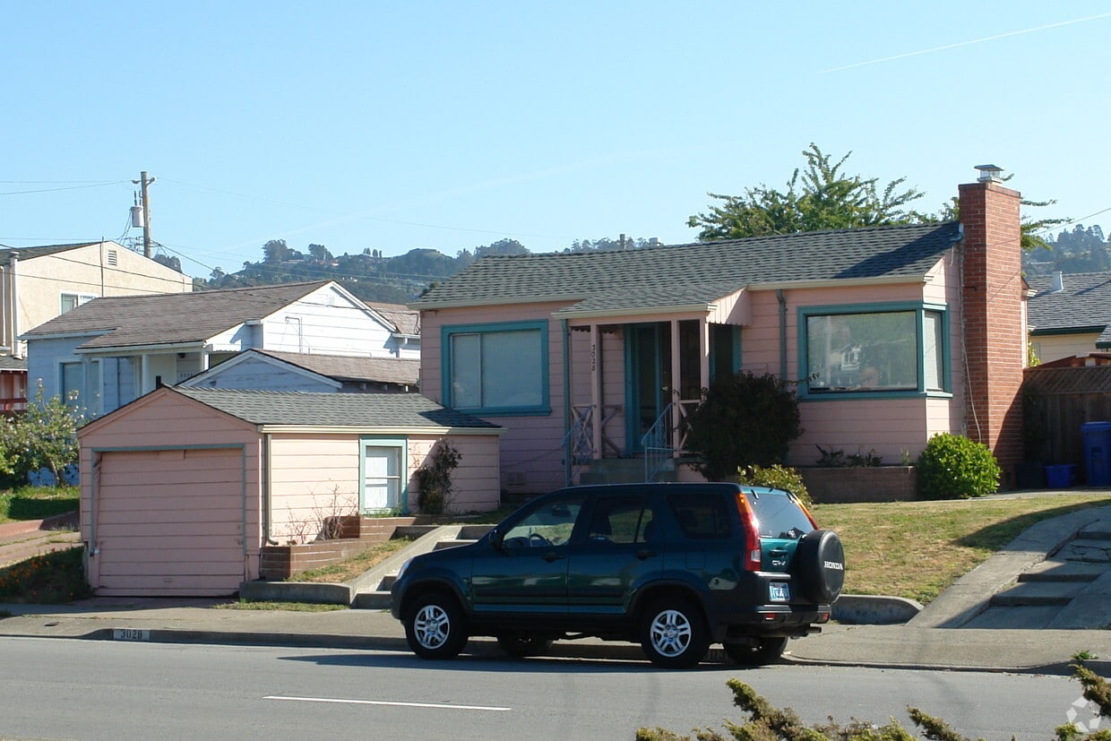 Building Photo - 3028-3030 Carlson Blvd