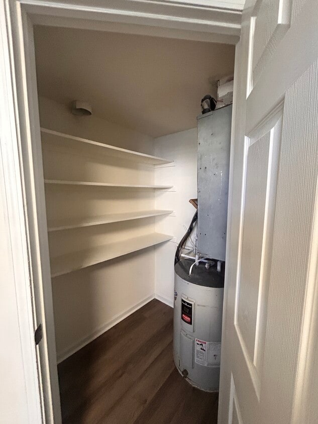 Foto principal - 1021 Fords Pointe Cir