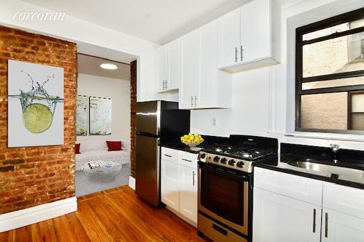 Foto del edificio - 208 E 82nd St