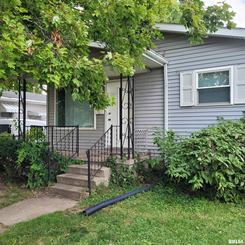 1501 N Grand Ave W, Springfield, IL 62702 House Rental in Springfield